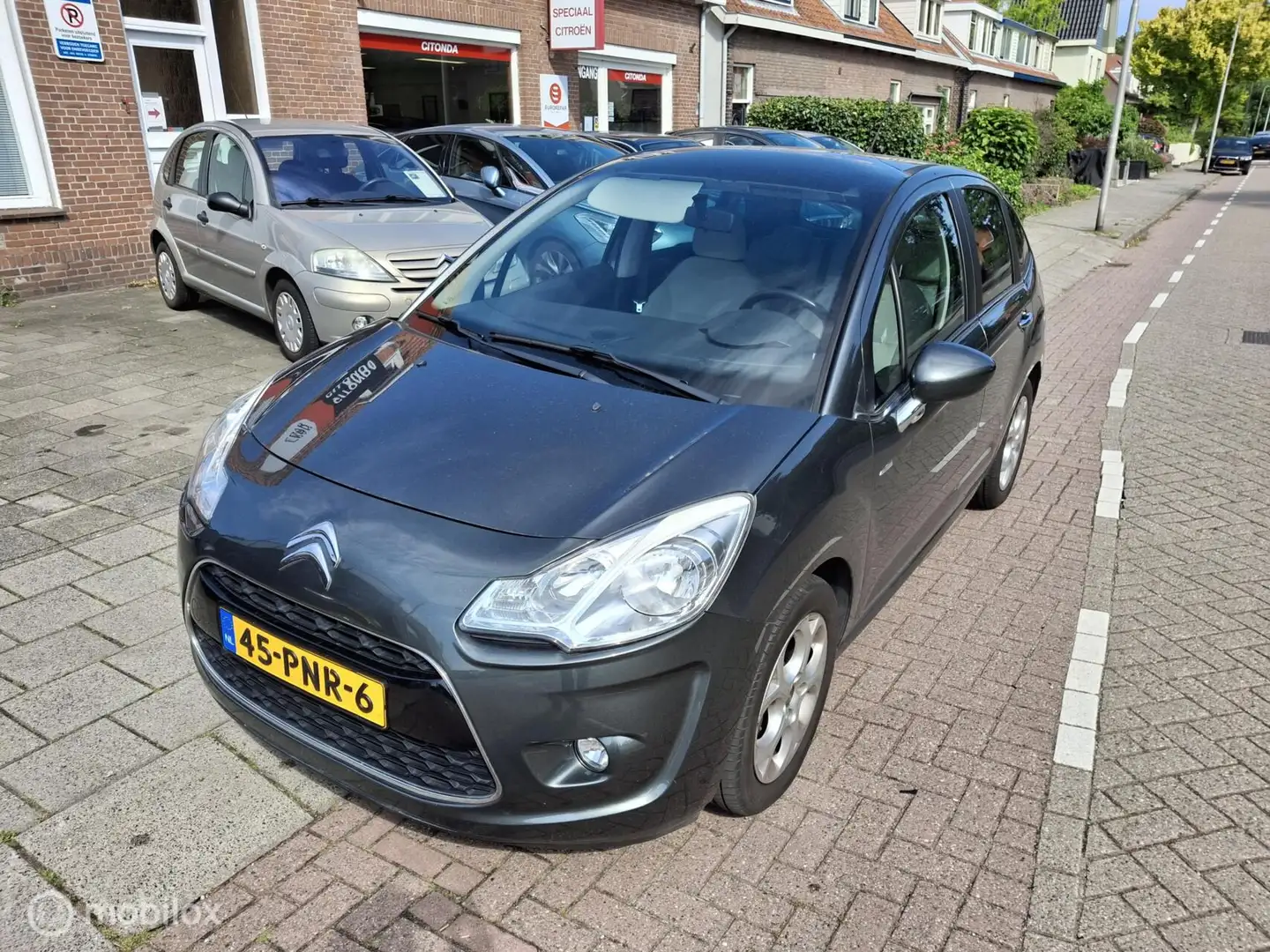 Citroen C3 1.6 VTi Exclusive Grijs - 1