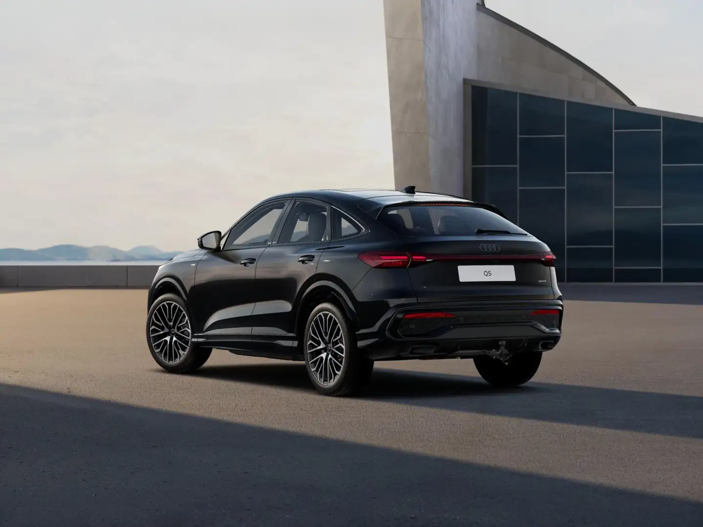 Audi Q5 Sportback S edition 2.0 TFSI e 220 kW / 299 PK Spo Zwart - 2