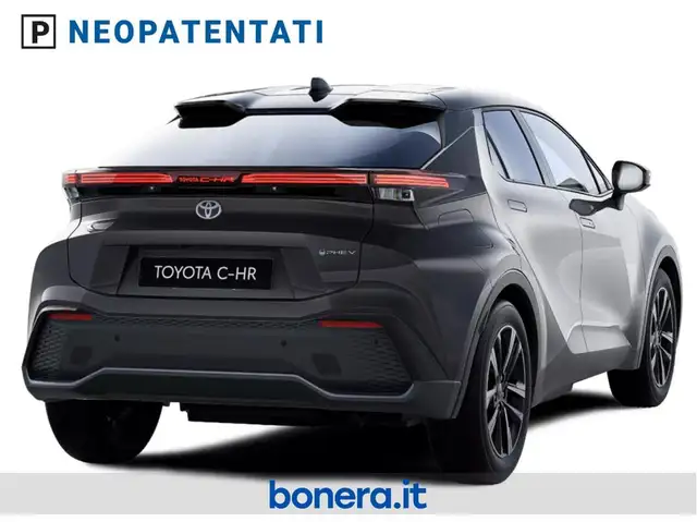 Toyota C-HR view 3