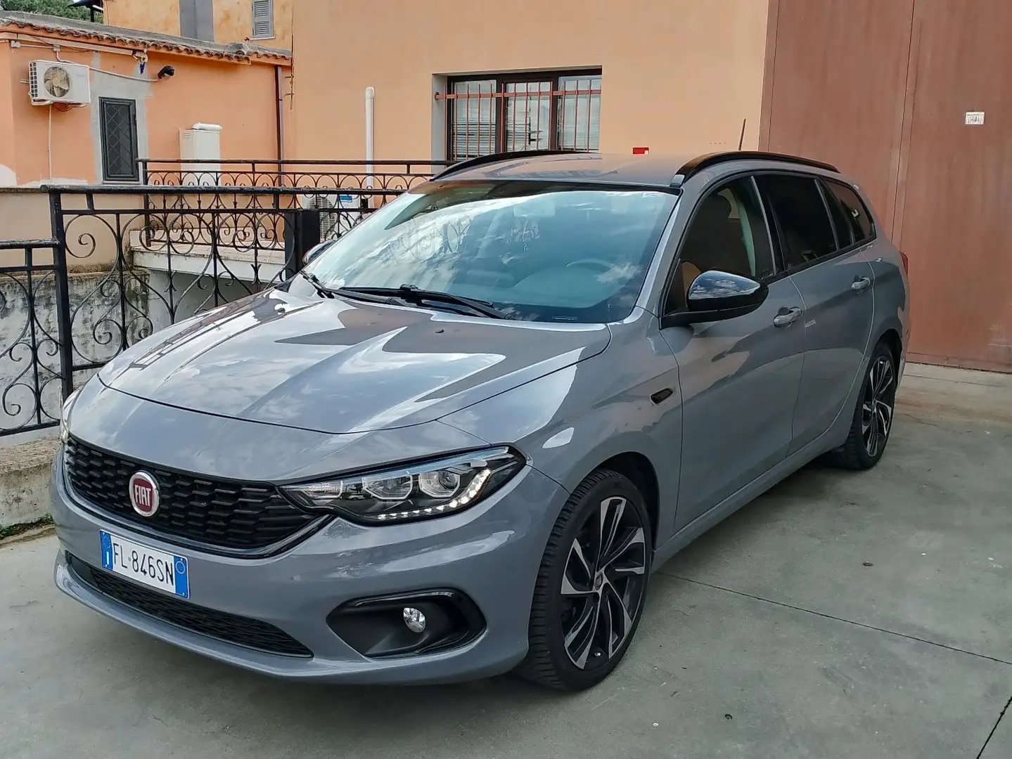 Fiat Tipo SW 1.6 mjt Easy Business s&s 120cv dct siva - 1