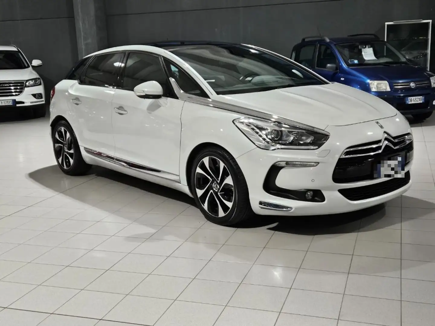 DS Automobiles DS 5 2.0 HDi 160 Sport Chic Wit - 1