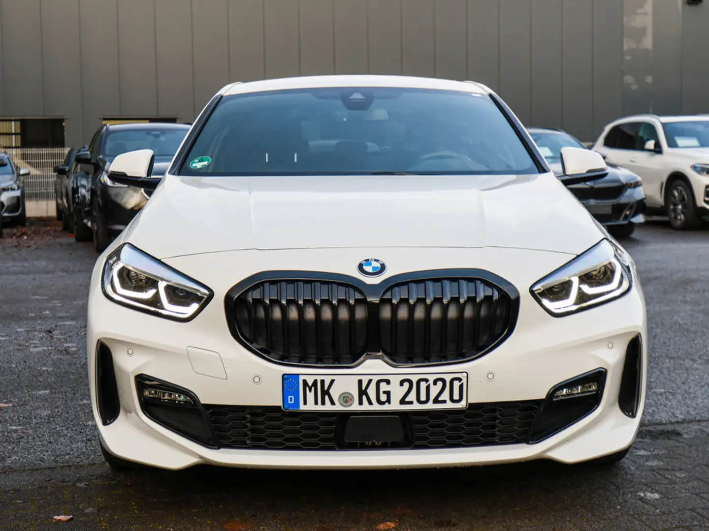 BMW 118 i M-Sport LED W-LAN NAVI SHZ PDC KLIMA Weiß - 2