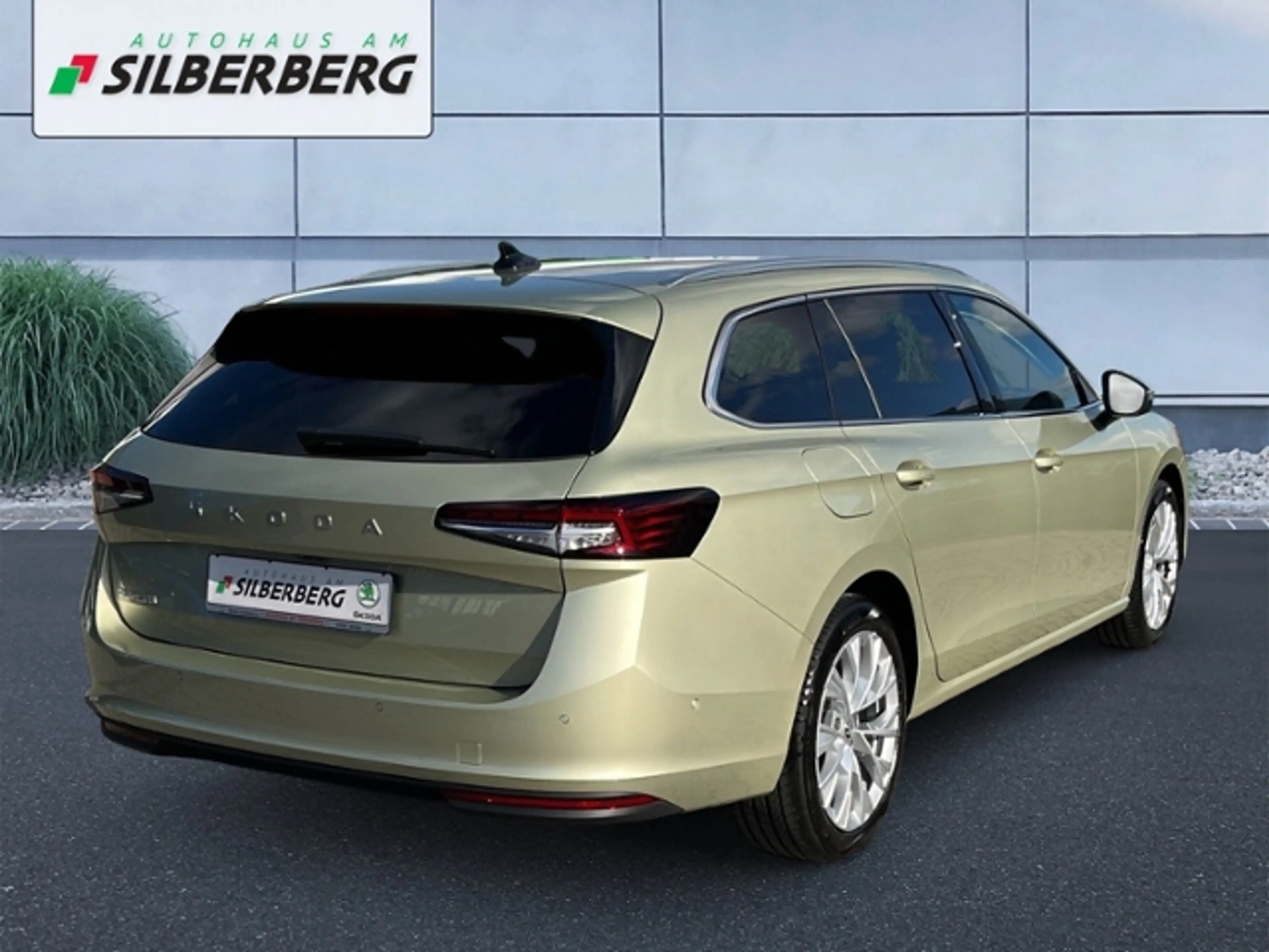 Skoda Superb Combi 1.5 TSI mHEV Selection LED NAVI MATRIX — photo 4