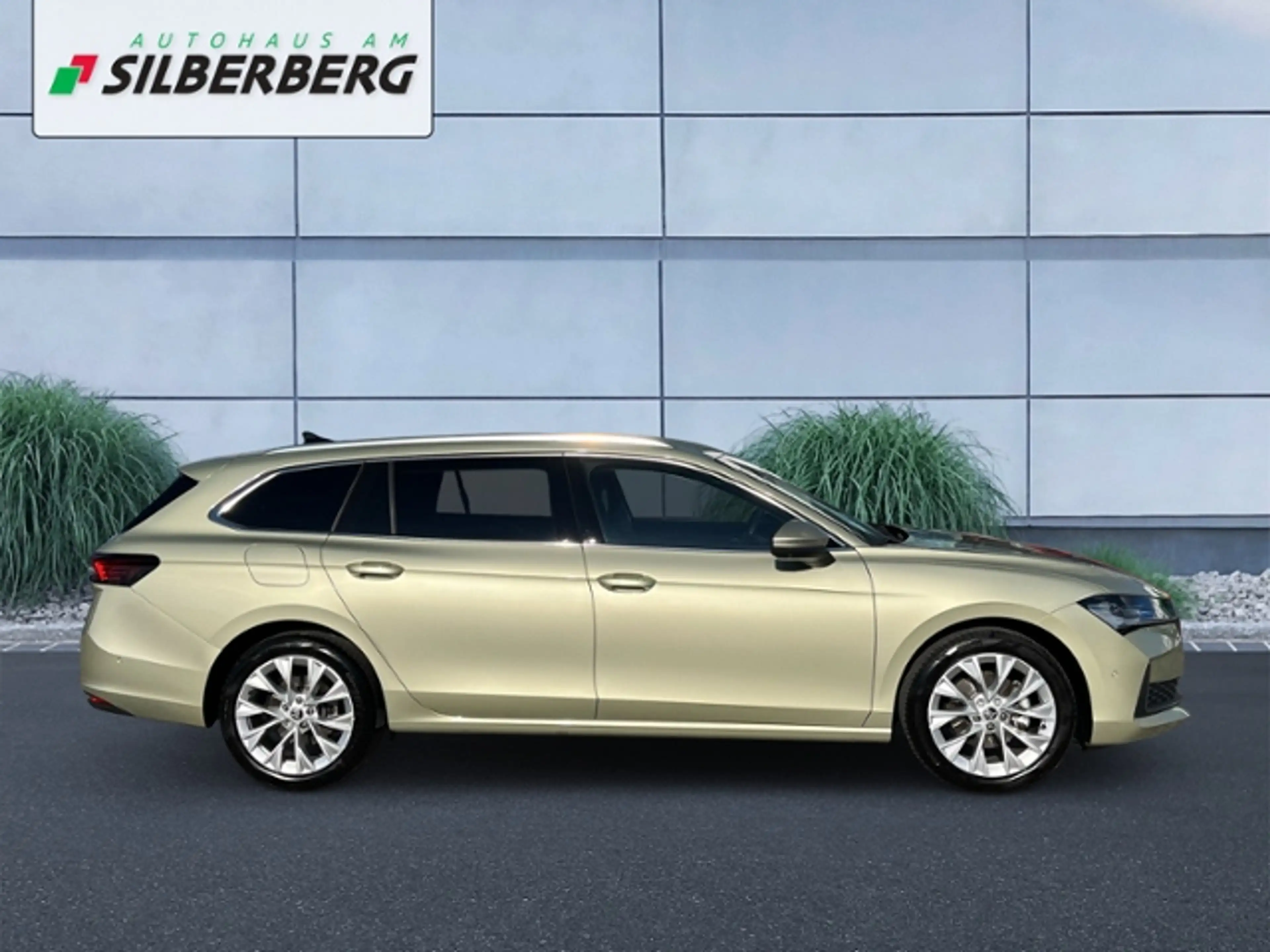 Skoda Superb Combi 1.5 TSI mHEV Selection LED NAVI MATRIX — photo 3