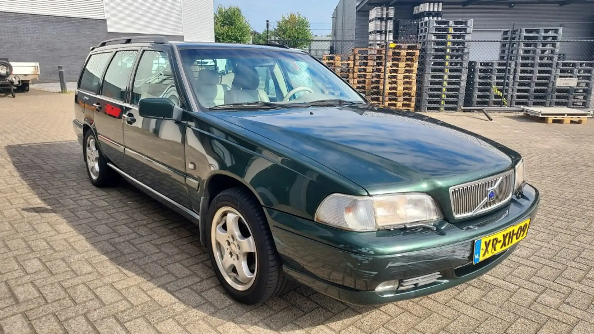 Volvo V70 2.5i 5- Cilinder Verde - 2