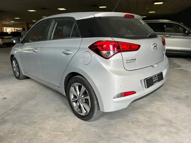 Hyundai i20 view 5