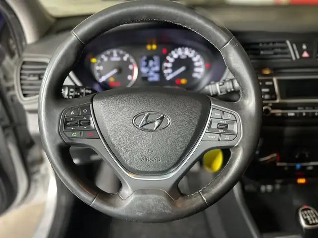 Hyundai i20 view 12
