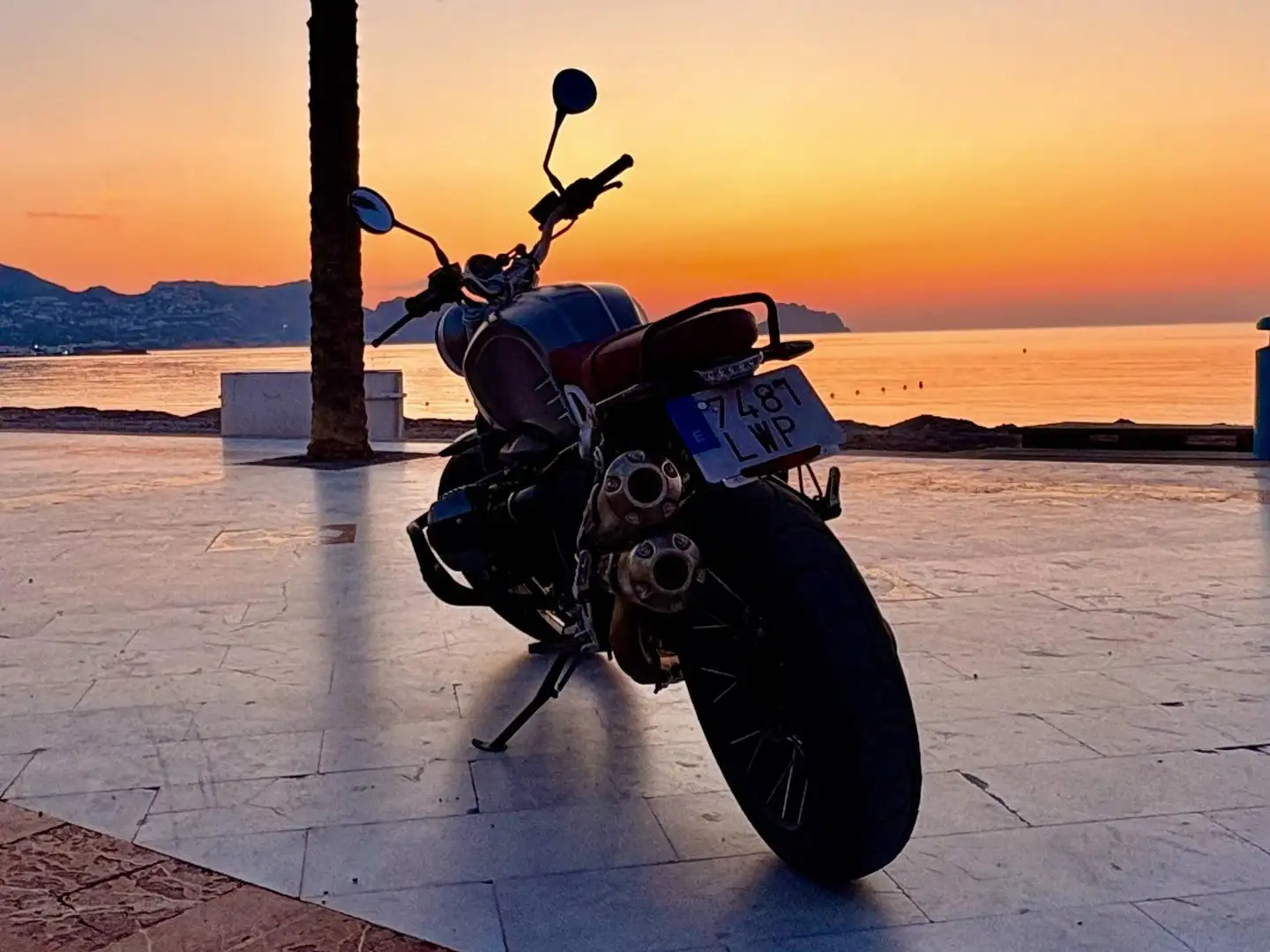 BMW R 12 nineT Scrambler Gris - 1