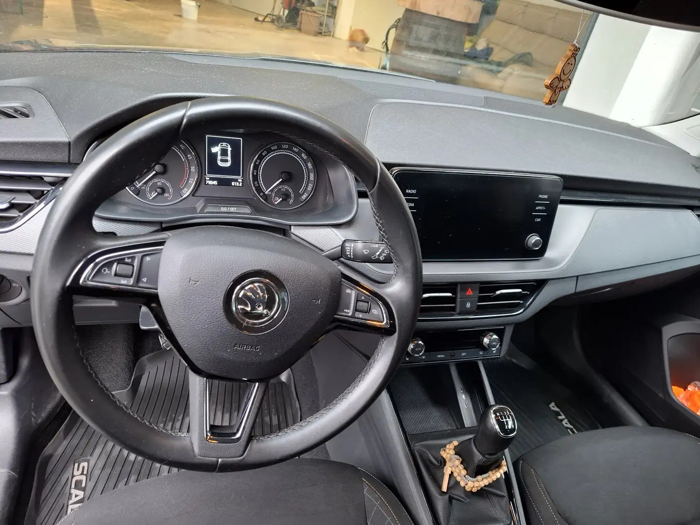 Skoda Scala 1,6 TDI Ambition Grau - 1
