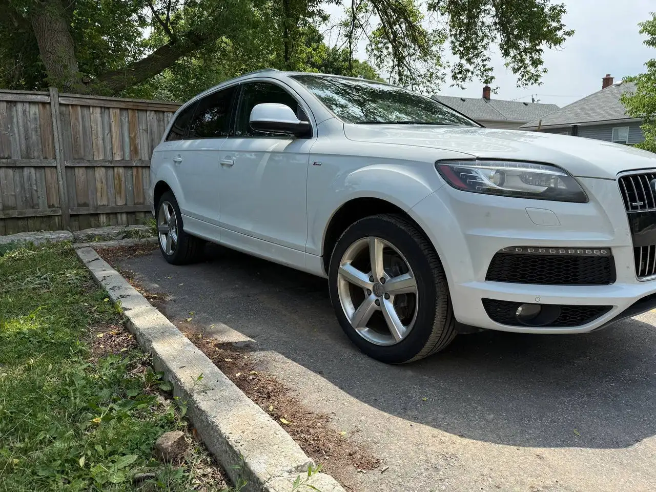 Audi Q7 снимка Audi Q7