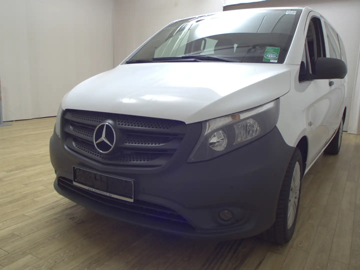 Mercedes-Benz Vito Tourer 114 CDI lang 8-Sitze Navi PDC Shz Weiß - 2