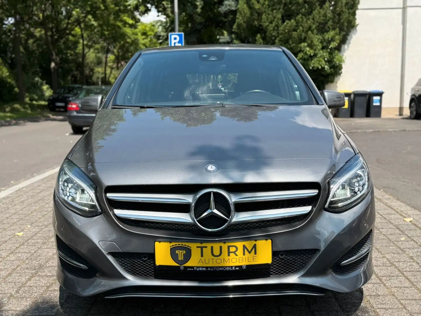 Mercedes-Benz B 180 Style|AHK|NAVI|Parksensoren|SHZ|Garantie Grijs - 2
