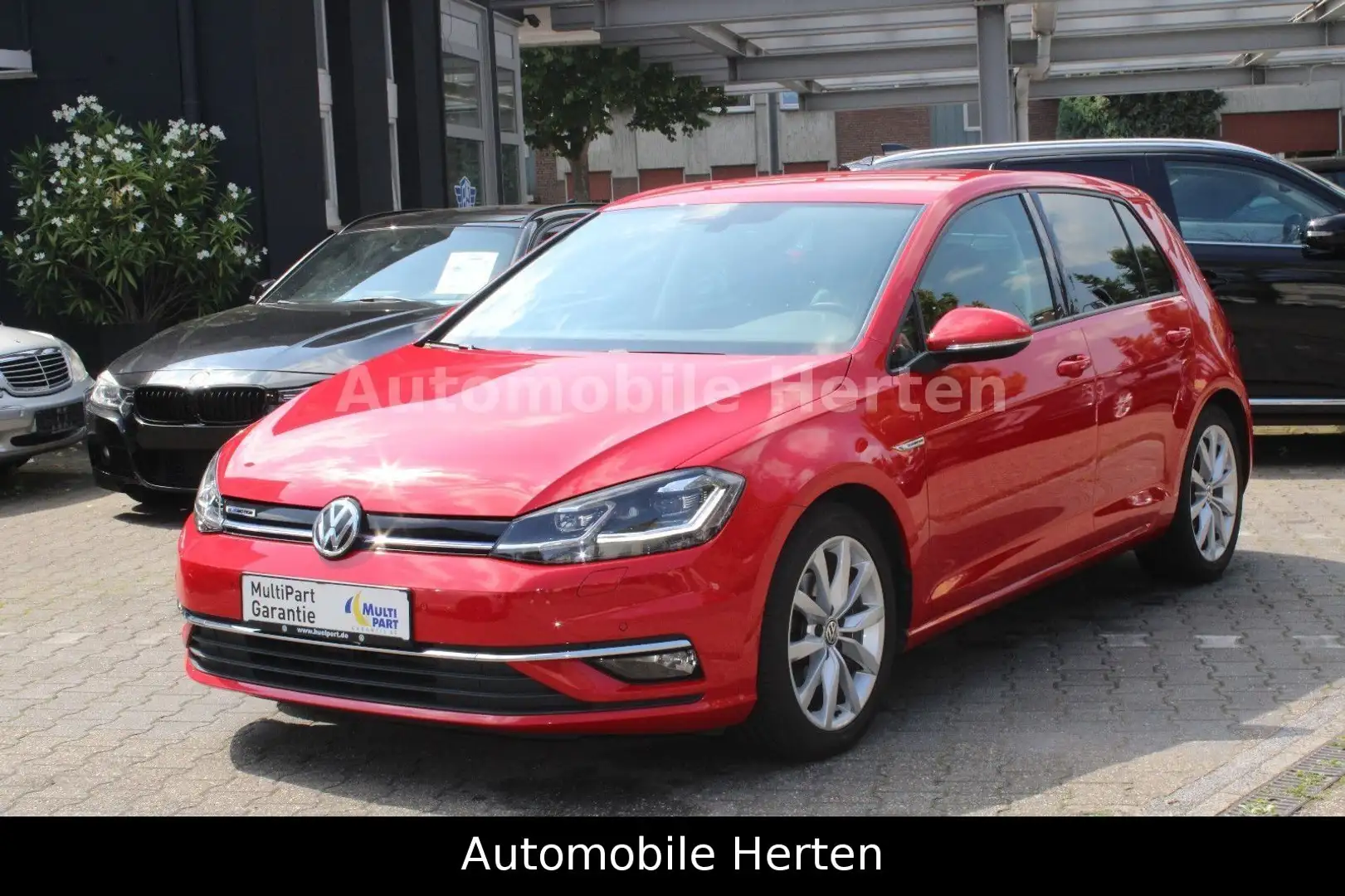 Volkswagen Golf VII 1.5 TSI Highline BMT*ACC*LED*5-TÜRIG* Rot - 1