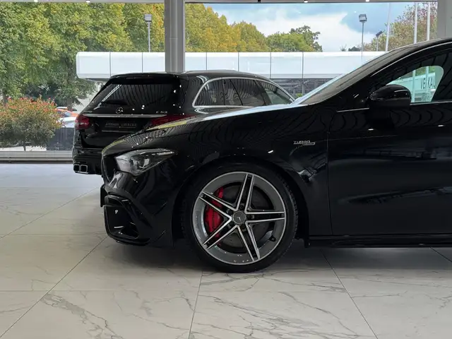 Mercedes-Benz CLA view 4