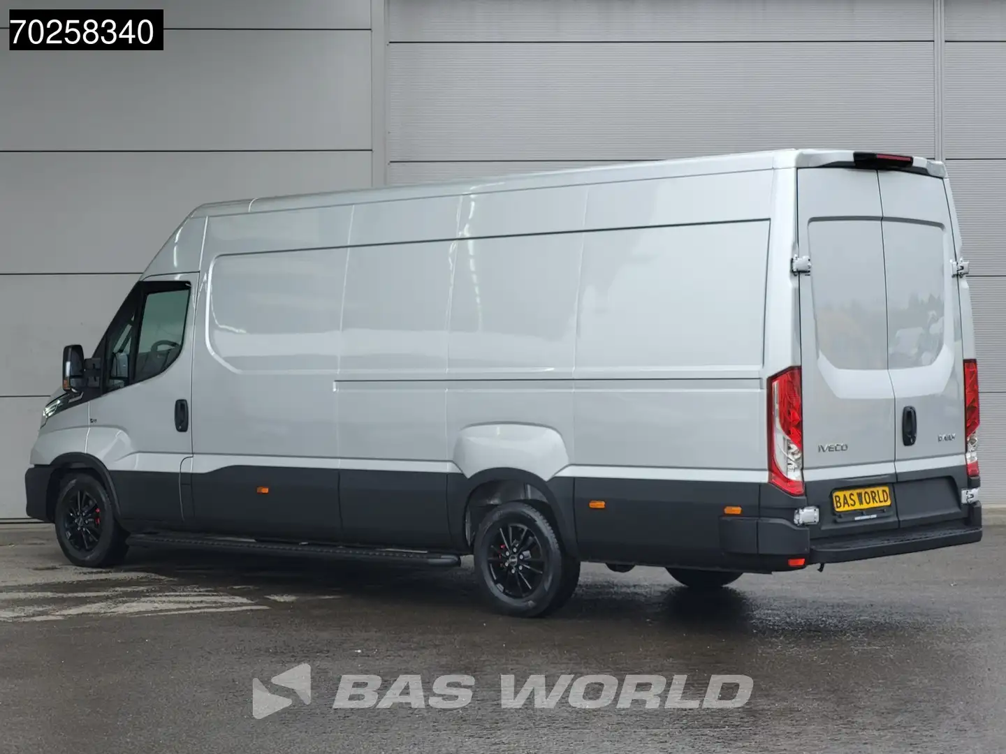 Iveco Daily 35S21 210PK 3.0L Automaat 2025 model L3H2 ACC LED Plateado - 2