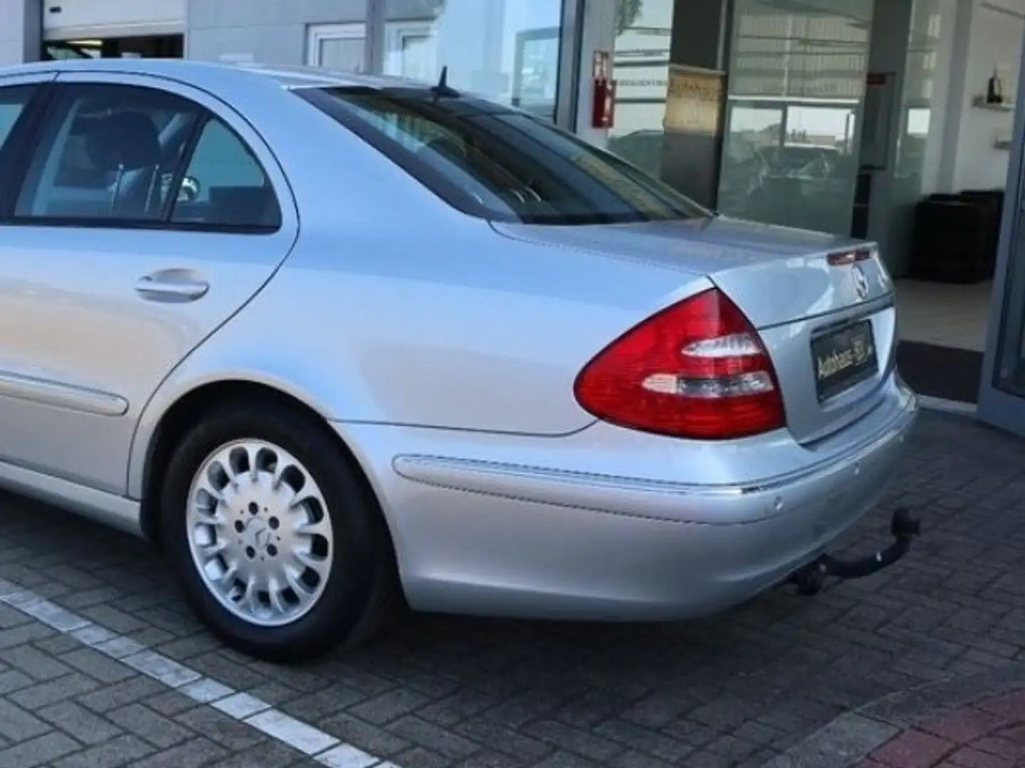 Mercedes-Benz E 240 4Matic Elegance - 2