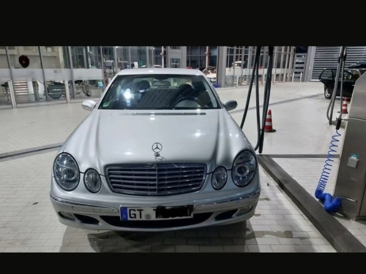 Mercedes-Benz E 240
