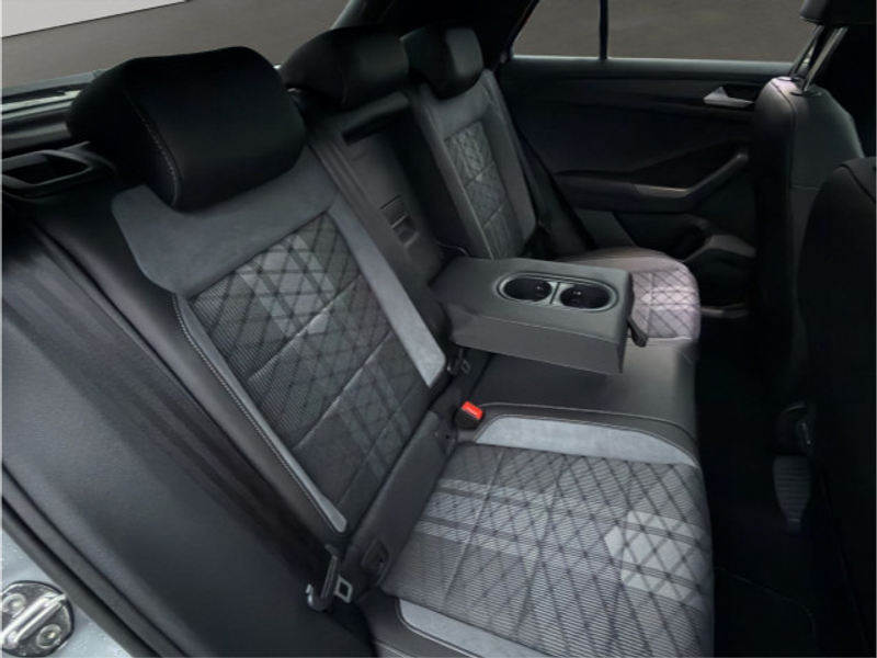 Volkswagen T-Roc R-Line 1.5 TSI DSG ACC + PANO + AHK — photo 15