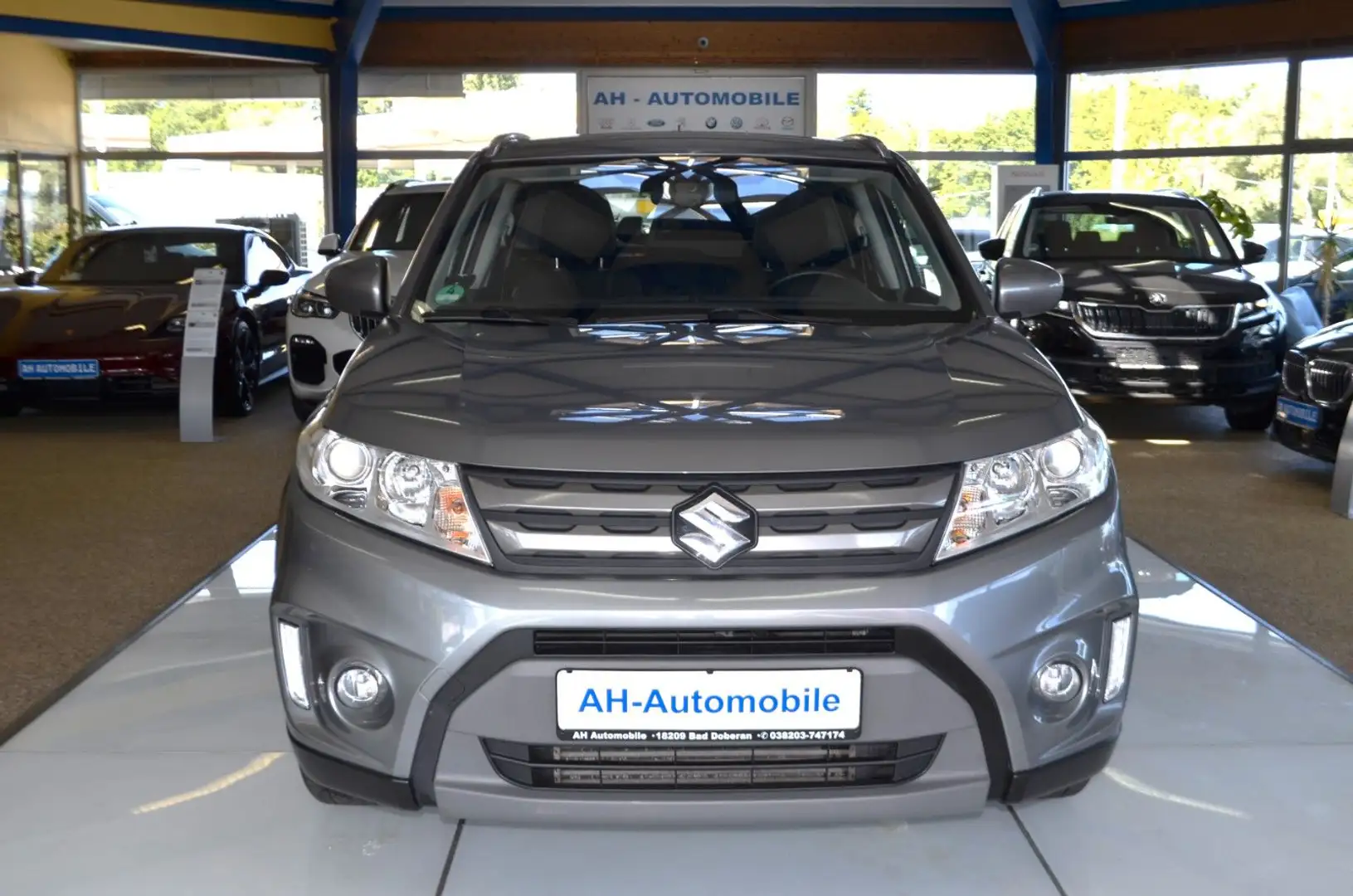 Suzuki Vitara 1.6 DDiS Comfort 4x2 R-KAMERA / KLIMA Grijs - 2