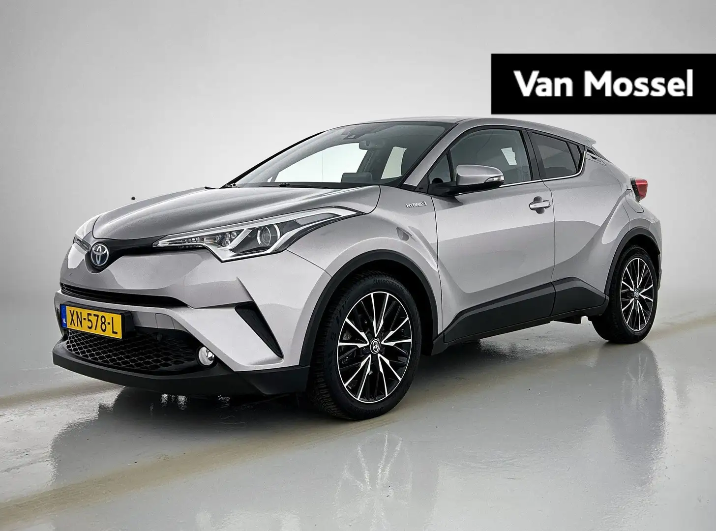 Toyota C-HR 1.8 Hybrid Dynamic | Trekhaak | Stoelverwaming | A Grijs - 1