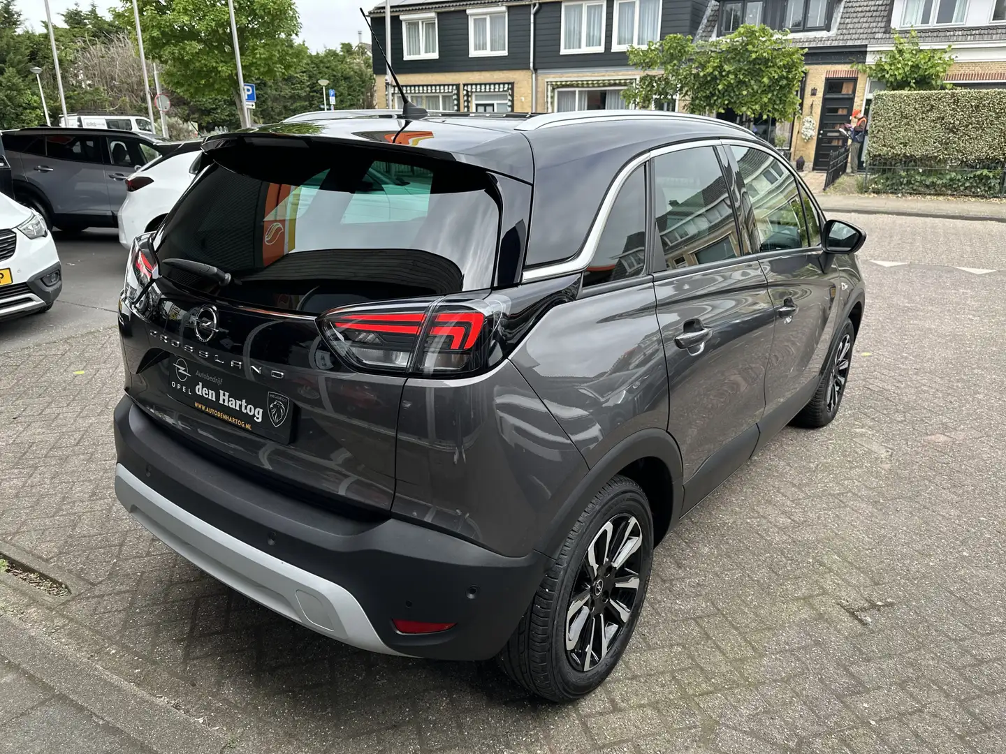 Opel Crossland 1.2 Turbo Elegance Panorama dak/ECC/Dodehoek senso Grijs - 2