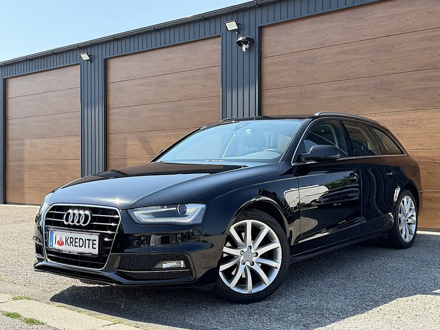 Audi A4 Avant 2,0 TDI Aut. Schwarz - 1