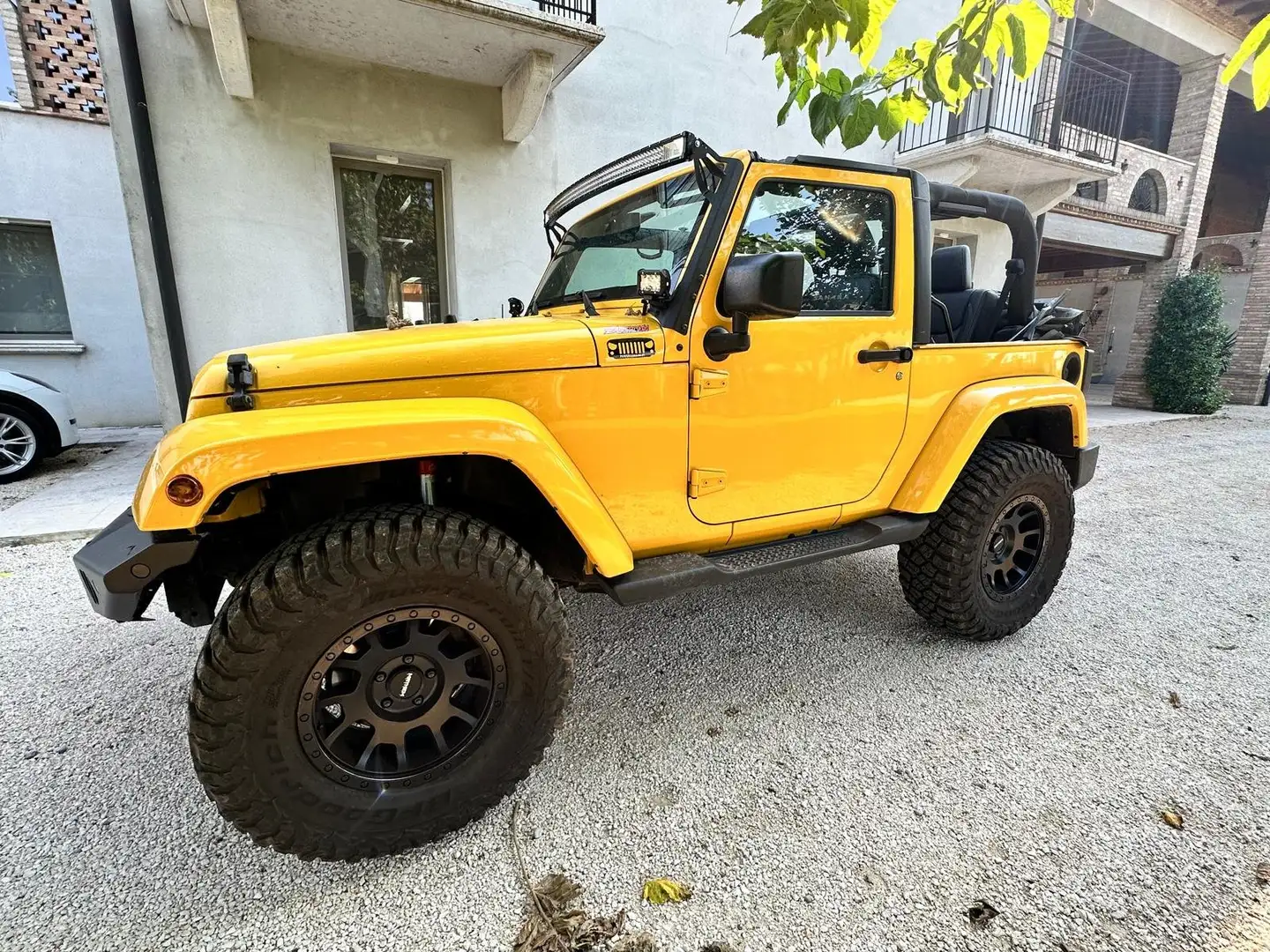 Jeep Wrangler Wrangler III 2011 2.8 crd Sahara auto E5+ Giallo - 1
