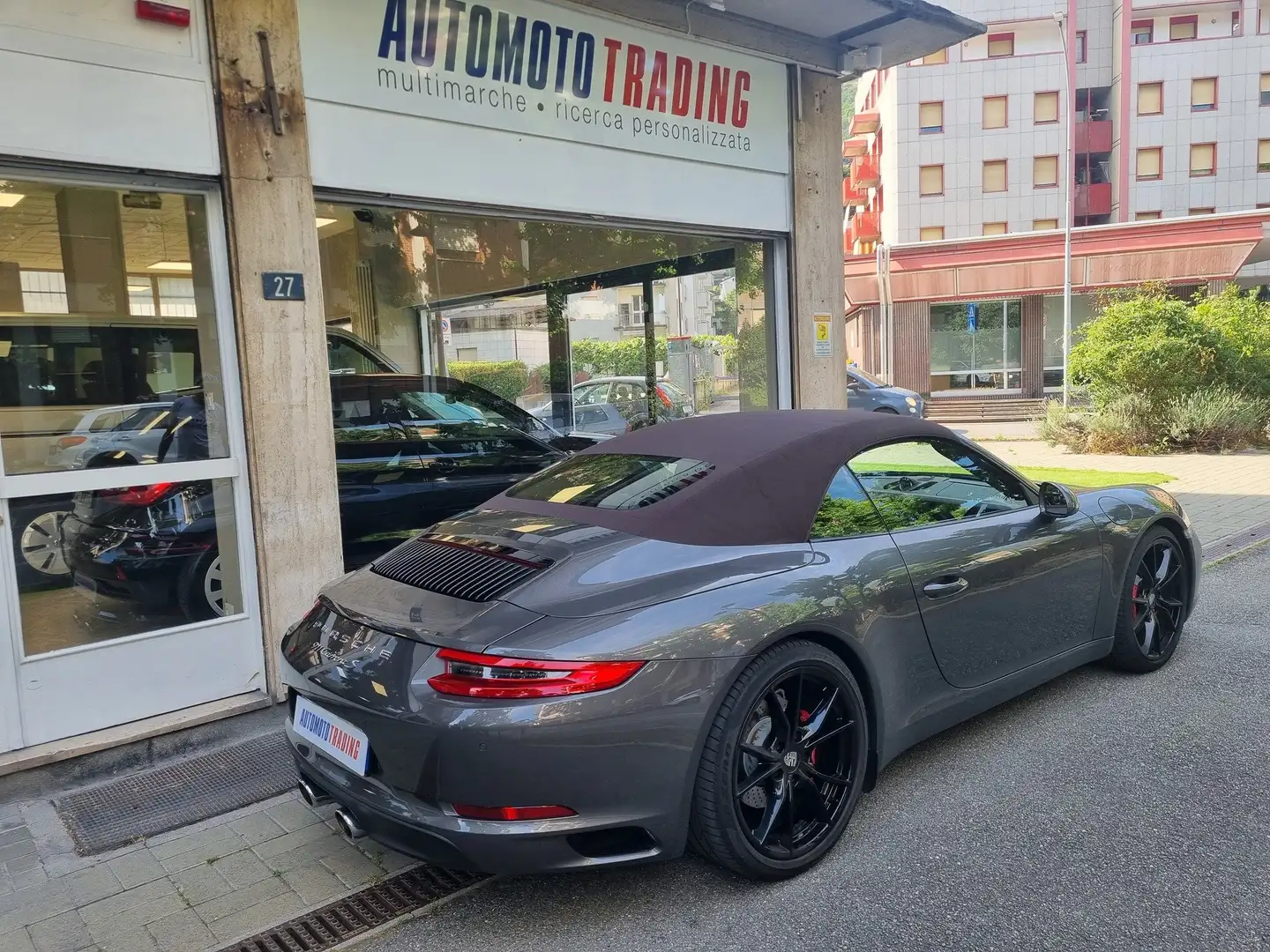 Porsche 911 Cabrio 3.0 Carrera S auto Grigio - 2