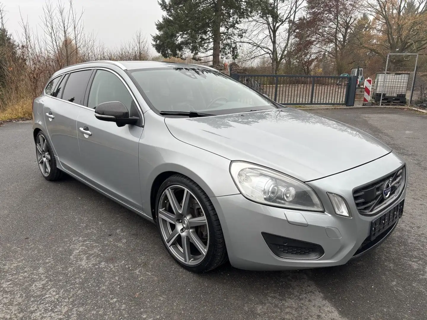 Volvo V60 V60 T6 AWD Ocean Race *Voll+Polestar+Heico+WR* Silber - 2