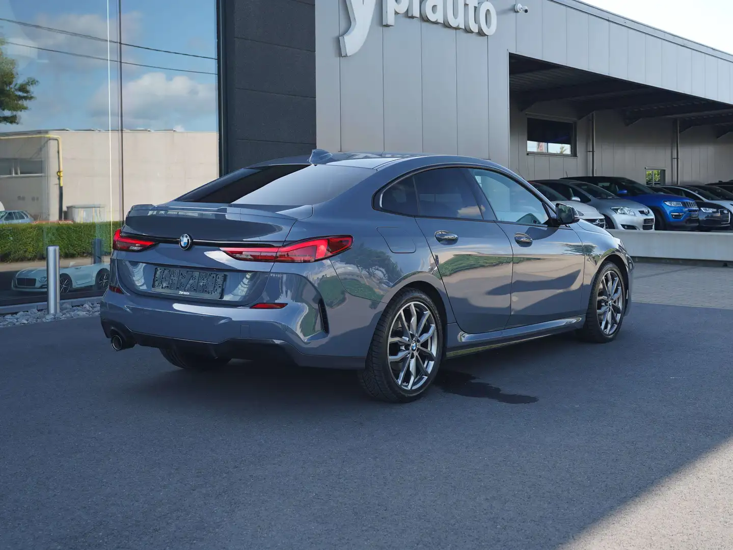 BMW 218 218i Gran Coupe Aut. M Sport 18\ DAB GPS Sfeer App Gris - 2