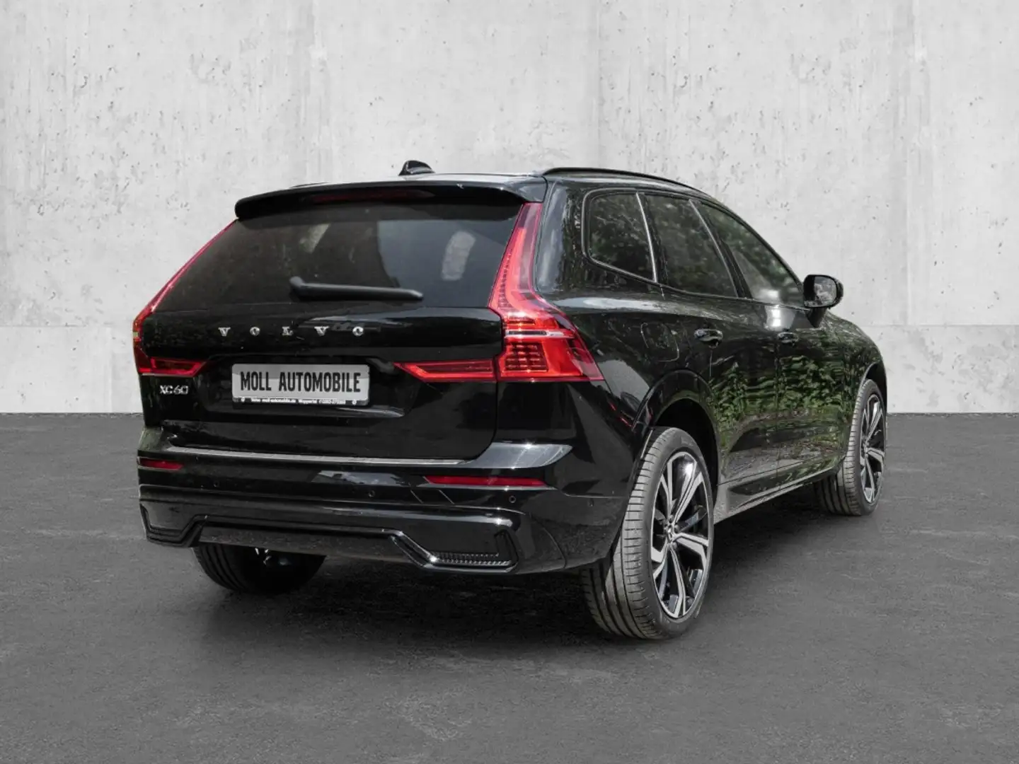 Volvo XC60 R-Design 2WD B4 Benzin EU6d Leder Digitales Cockpi Schwarz - 2