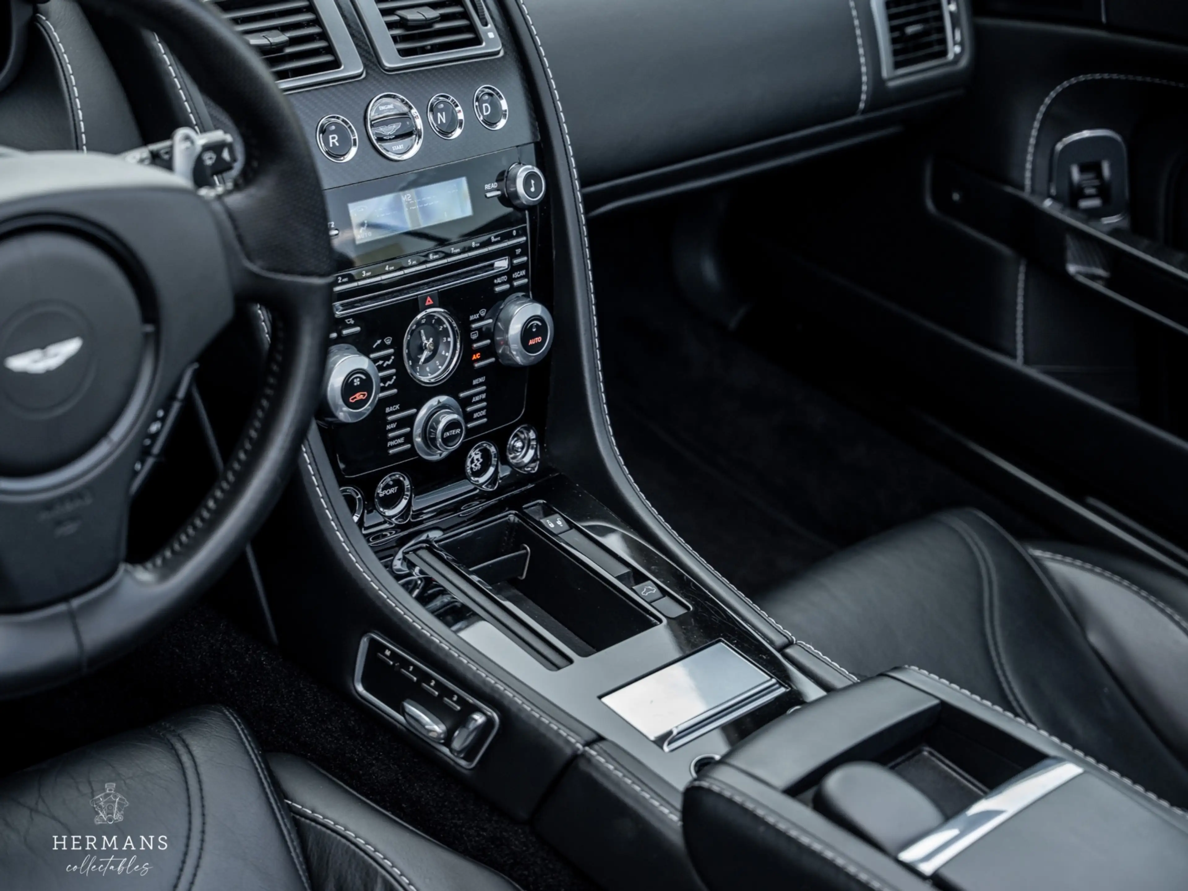 Aston Martin DBS Volante 6.0 V12 Carbon Black Edition / 1 of 51 / B — photo 19