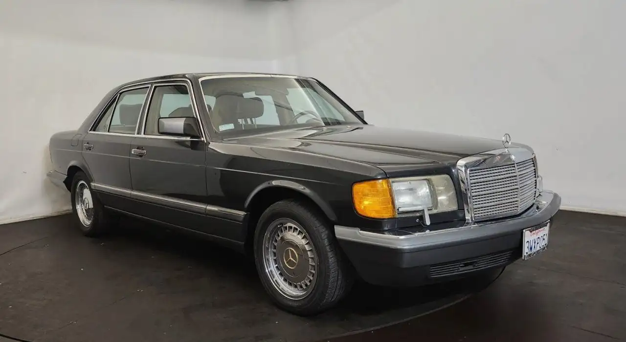 Mercedes-Benz 300 SE, foto 1