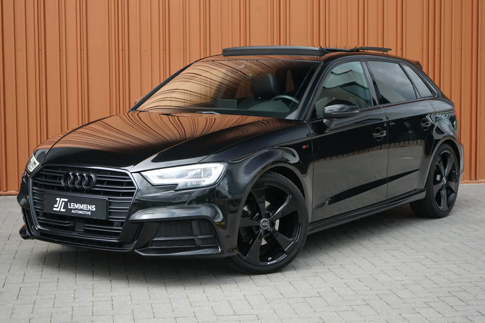 Audi A3 Sportback 35 TFSI S-line Panodak Virtual B&O Massa Zwart - 1