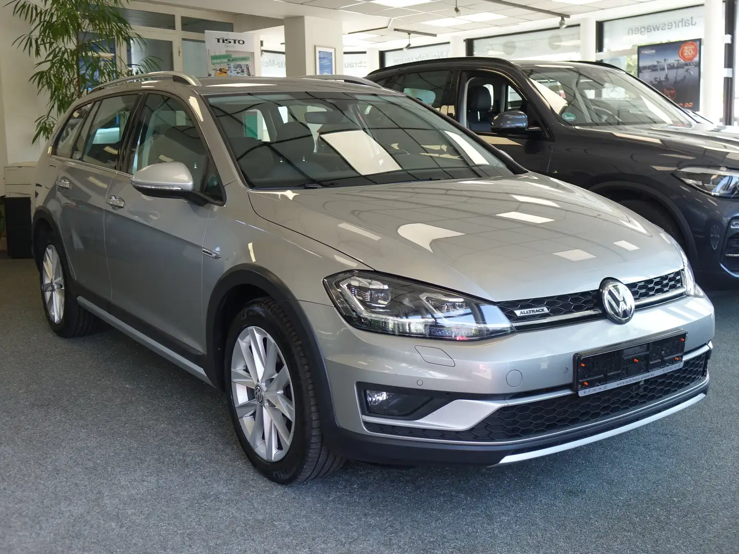 Volkswagen Golf Variant Alltrack 2.0 TDI 4Motion+LED+AHK+STHZ+Massage+ACC+ Gris - 1