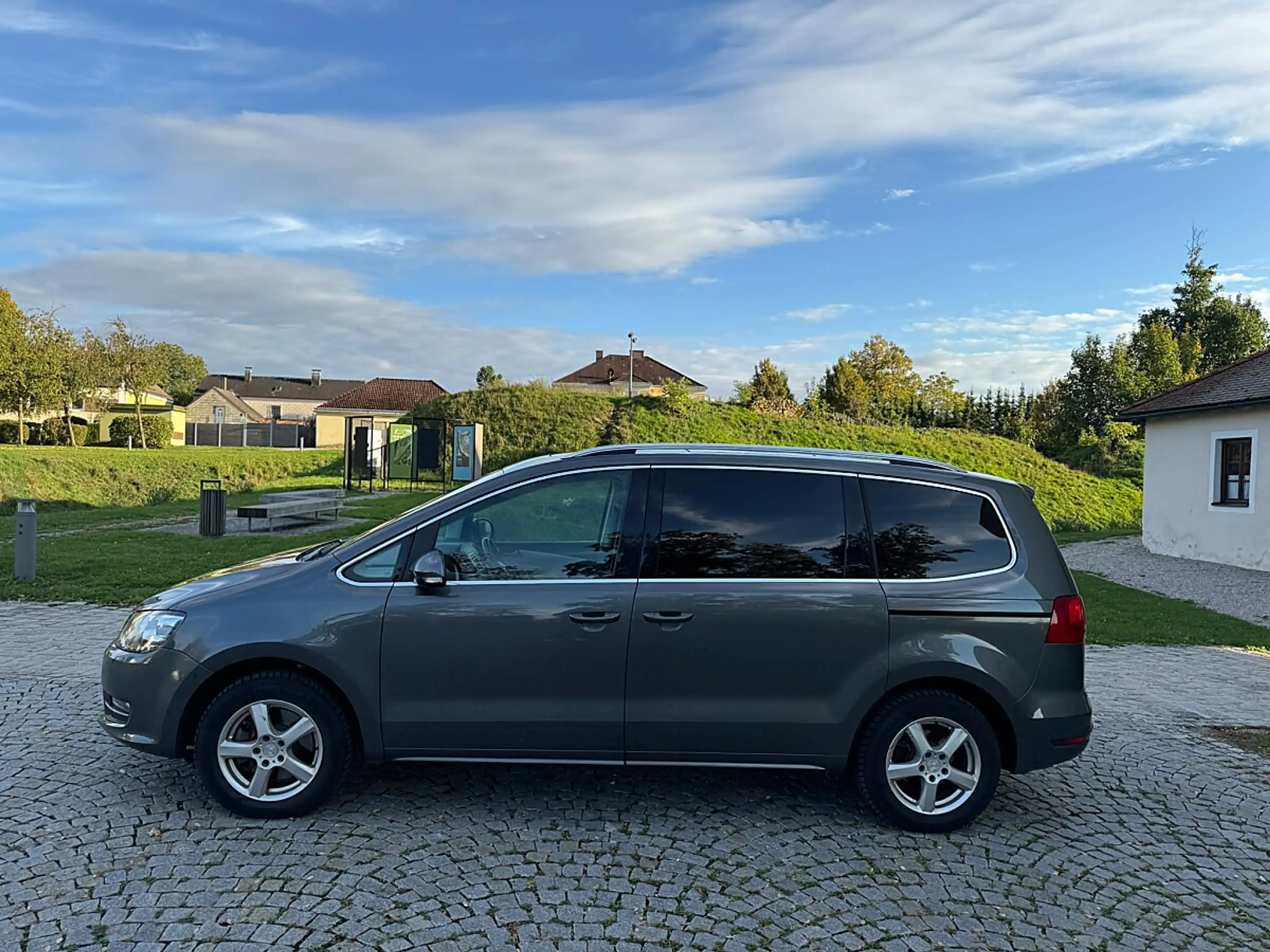 Volkswagen Sharan 2.0 TDI Sky 6 Sitzen Allrad — photo 2