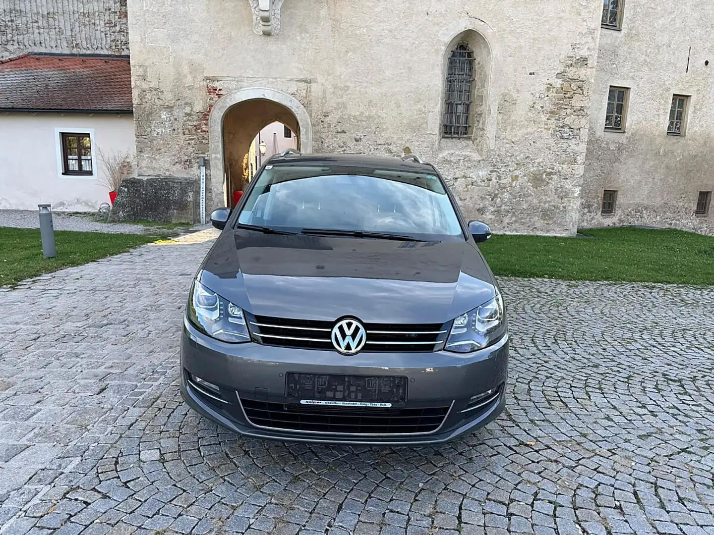 Volkswagen Sharan 2.0 TDI Sky 6 Sitzen Allrad Grau - 1