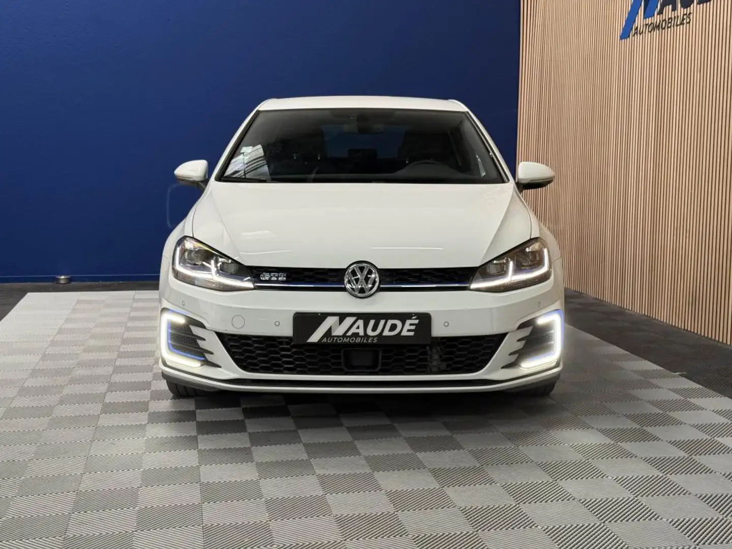 Volkswagen Golf 7 VII Hybrid GTE 1.4 TSI 204 CH DSG 6 Blanc - 2