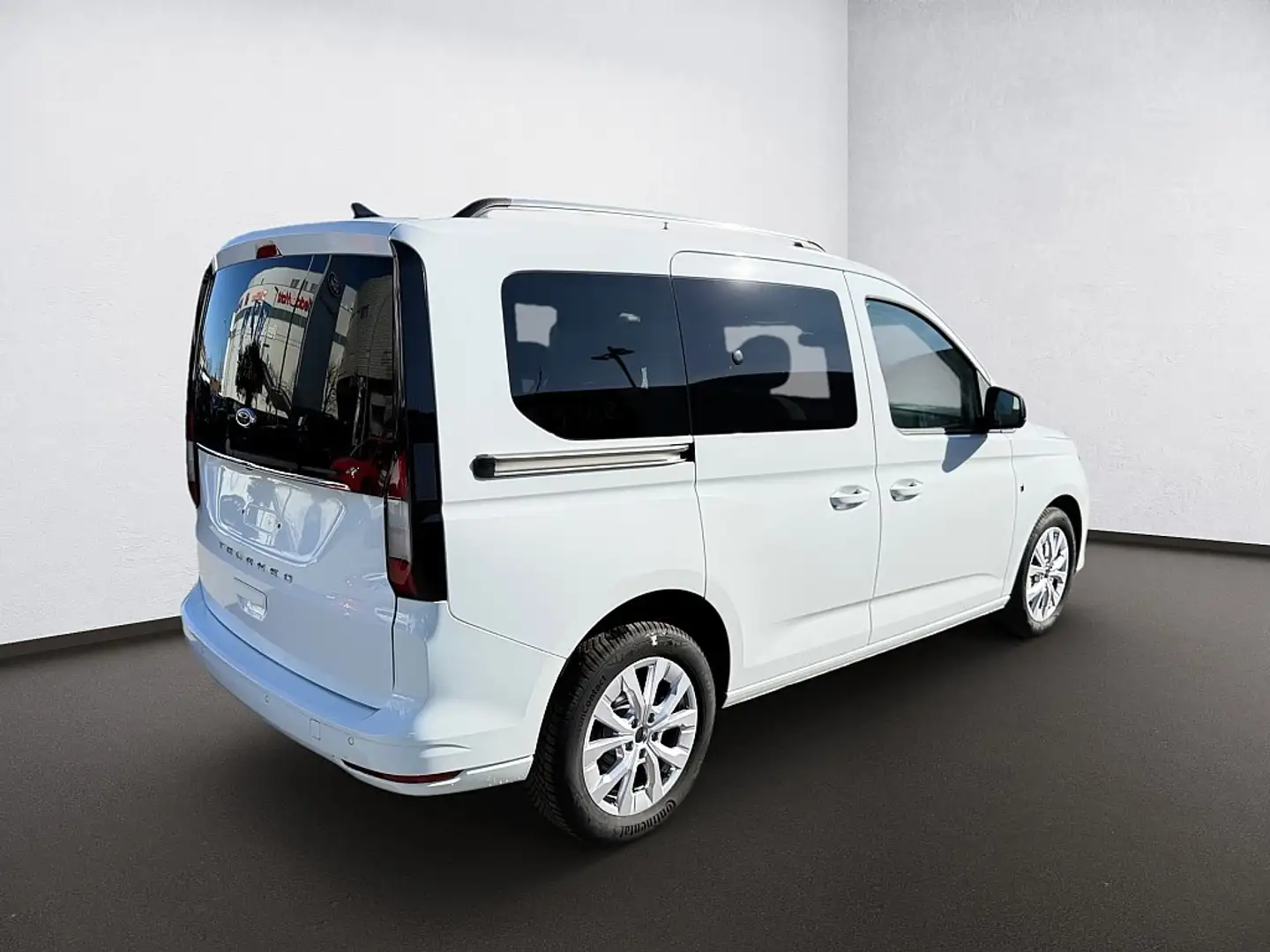 Ford Tourneo Connect 2,0 EcoBlue L1 Titanium Aut. Weiß - 2