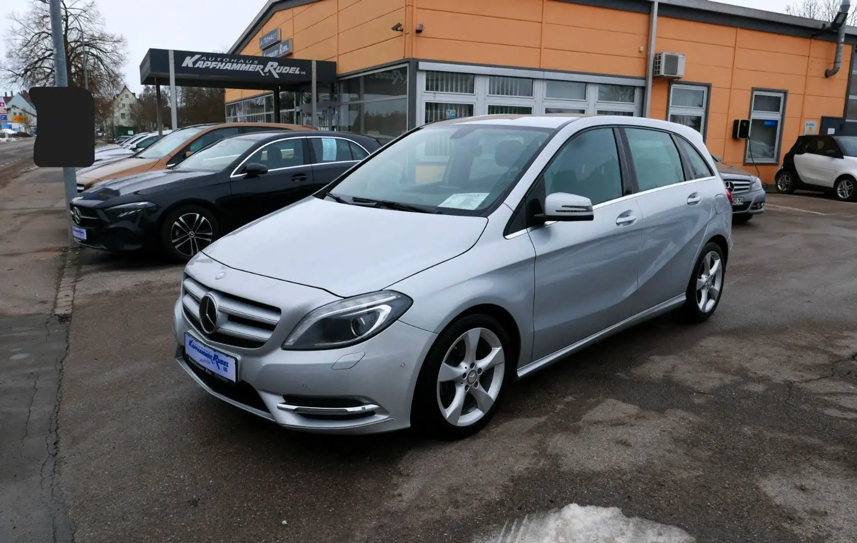 Mercedes-Benz B 200 /Leder/Navi/Sport-Paket/SHZ Silber - 2