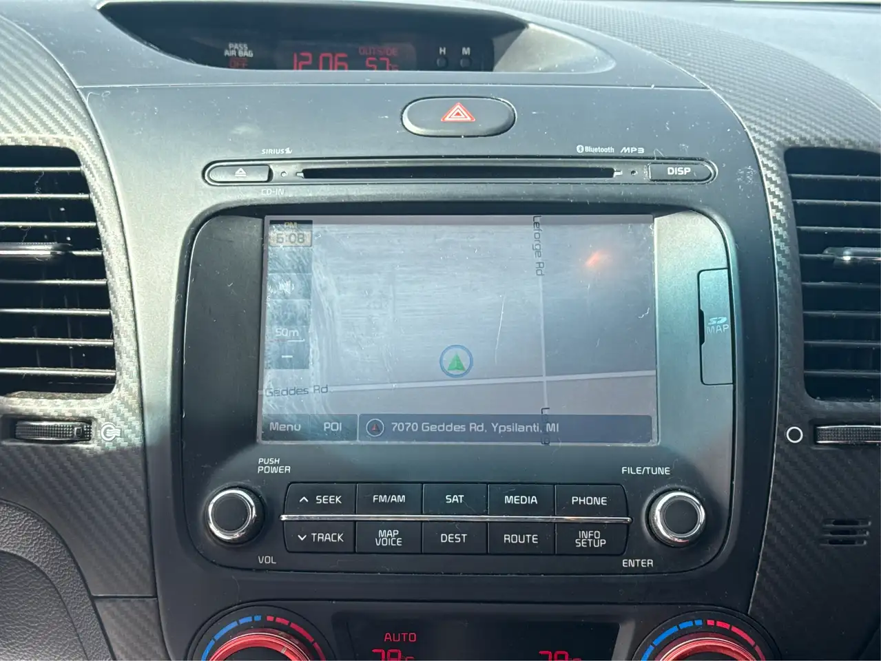Kia Forte снимка Kia Forte