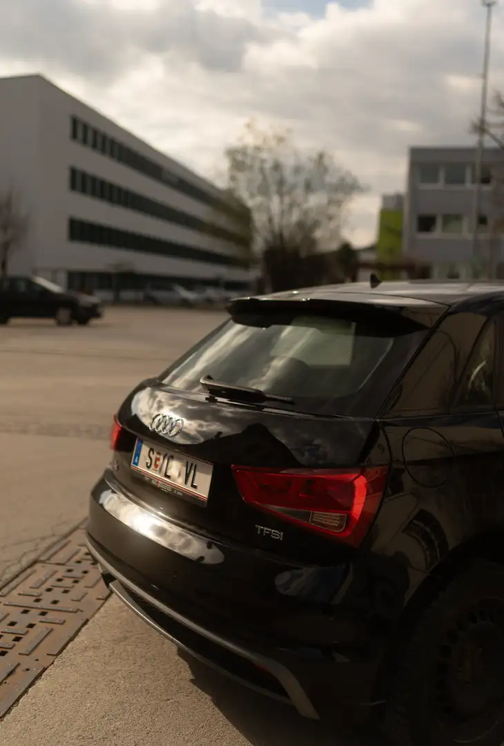 Audi A1 A1 SB 1,2 TFSI SportBack S-Line Schwarz - 2