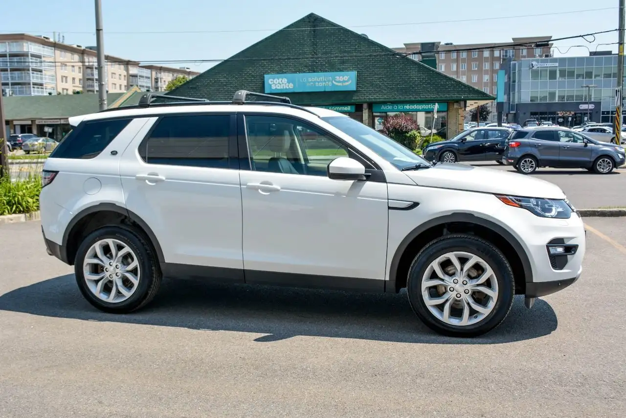 Land Rover Discovery Sport photo Land Rover Discovery Sport