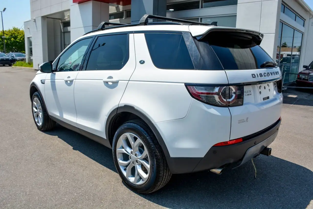 Land Rover Discovery Sport photo Land Rover Discovery Sport