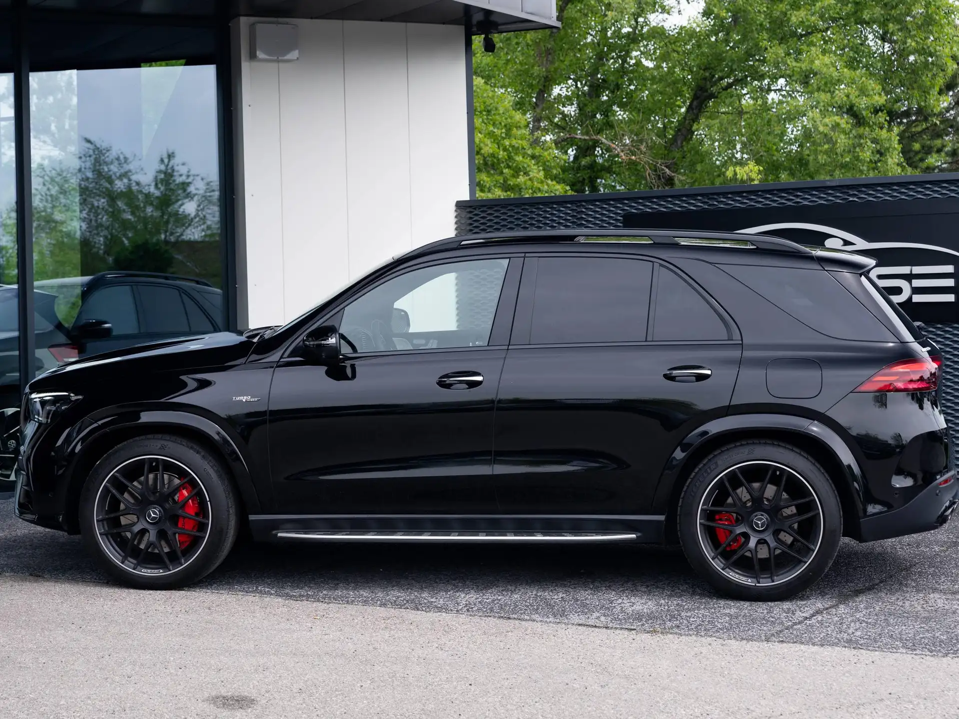 Mercedes-Benz GLE GLE 53 AMG 2024 검정 사진 3