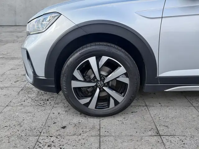 Volkswagen Taigo view 8