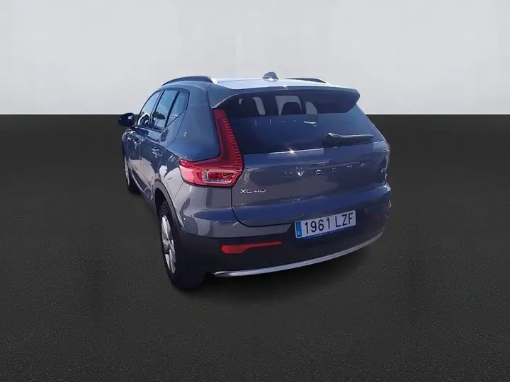 Volvo XC40 T2 Essential Manual 2022, foto 6