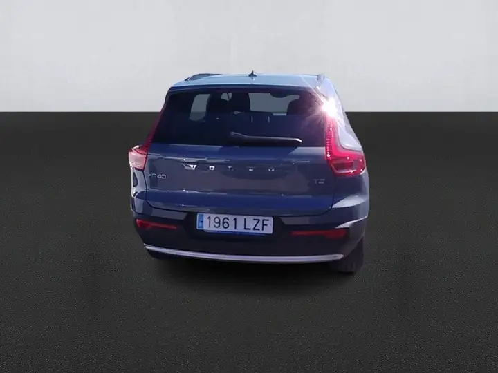 Volvo XC40 T2 Essential Manual 2022, foto 5