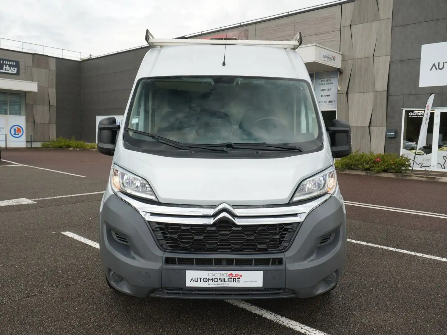 Citroen Jumper 2.2 HDI 110 ch L2H2 Renforcé Grijs - 2