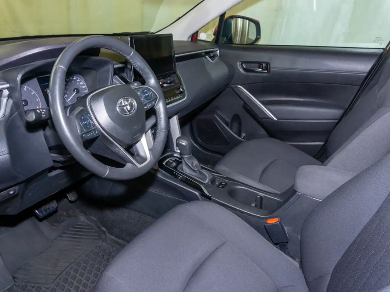 Toyota Corolla Cross снимка Toyota Corolla Cross